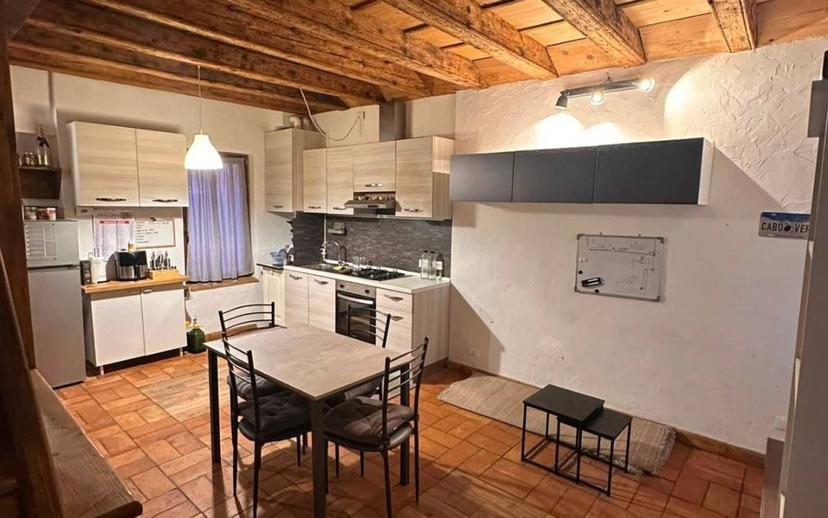 Bilocale vicolo del Laghetto 44, Loggia - Garibaldi, Brescia