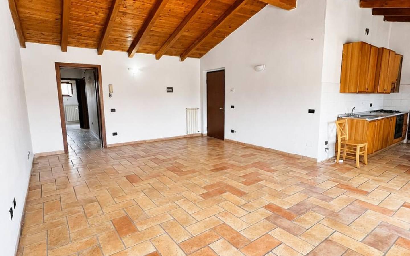 Trilocale ottimo stato, piano terra, Centro, Acquanegra sul Chiese