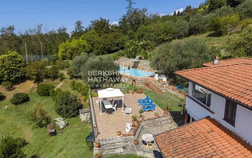 Villa unifamiliare, da ristrutturare, 357 m², Camaiore — foto 41 di 46