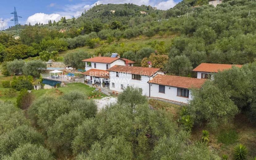 Villa unifamiliare, da ristrutturare, 357 m², Camaiore — foto 7 di 46