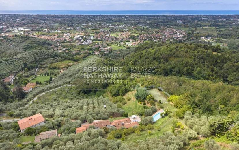 Villa unifamiliare, da ristrutturare, 357 m², Camaiore — foto 16 di 46