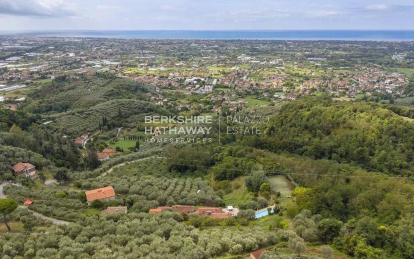 Villa unifamiliare, da ristrutturare, 357 m², Camaiore — foto 9 di 46