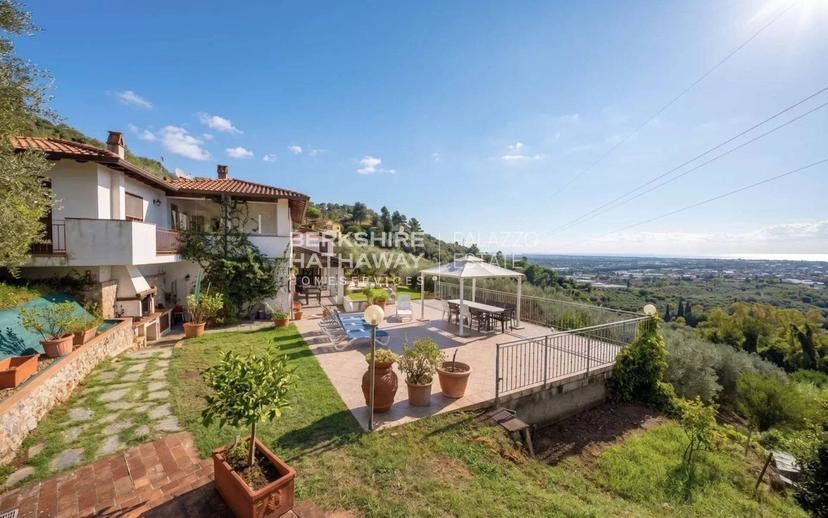 Villa unifamiliare, da ristrutturare, 357 m², Camaiore — foto 6 di 46