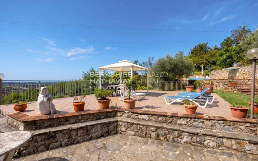 Villa unifamiliare, da ristrutturare, 357 m², Camaiore — foto 15 di 46
