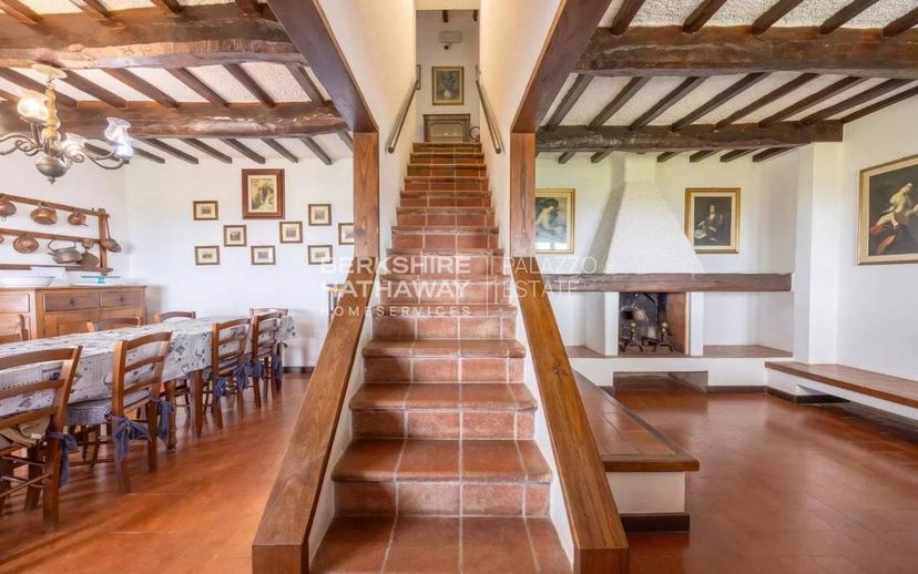 Villa unifamiliare, da ristrutturare, 357 m², Camaiore — foto 26 di 46