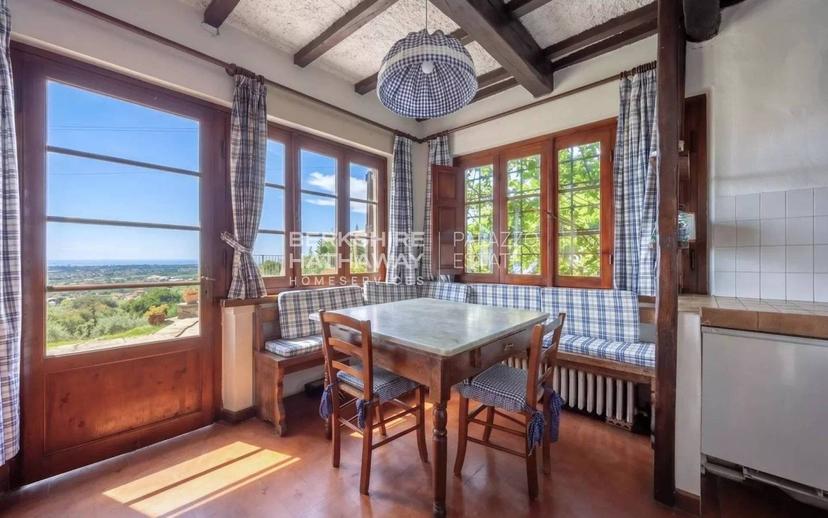 Villa unifamiliare, da ristrutturare, 357 m², Camaiore — foto 4 di 46
