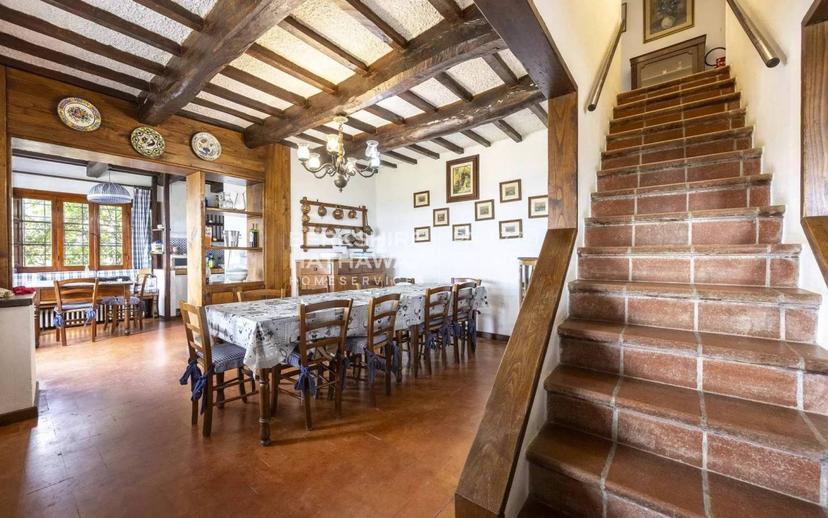 Villa unifamiliare, da ristrutturare, 357 m², Camaiore — foto 31 di 46