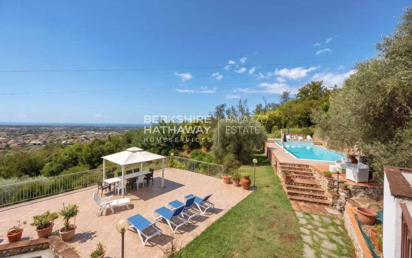 Villa unifamiliare, da ristrutturare, 357 m², Camaiore — foto 39 di 46