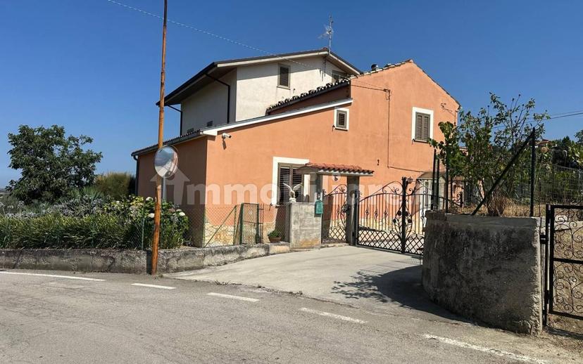 Villa unifamiliare Strada Vicinale Prati 9, Alanno — foto 54 di 71