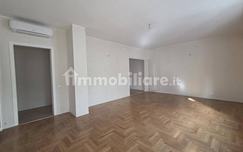 Appartamento viale delle Terme, Centro, Abano Terme