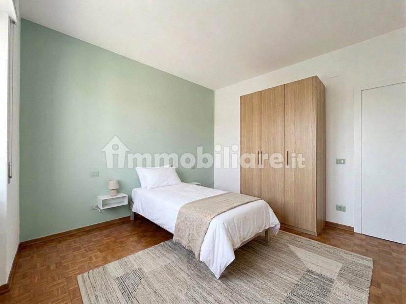 Stanza singola via Artisti del Legno 4, Meda — foto 10 di 13