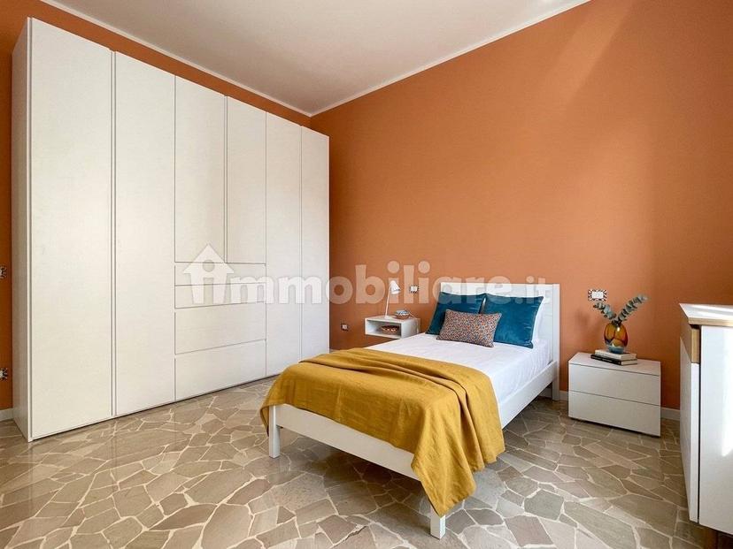 Stanza singola via Artisti del Legno 4, Meda — foto 6 di 13
