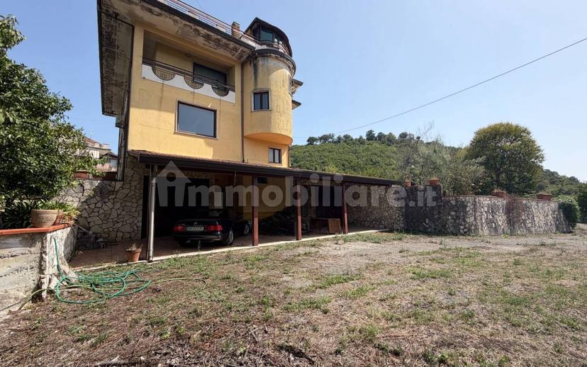 Villa bifamiliare via Antonio Rutoli, Borgo, Montoro — foto 2 di 54