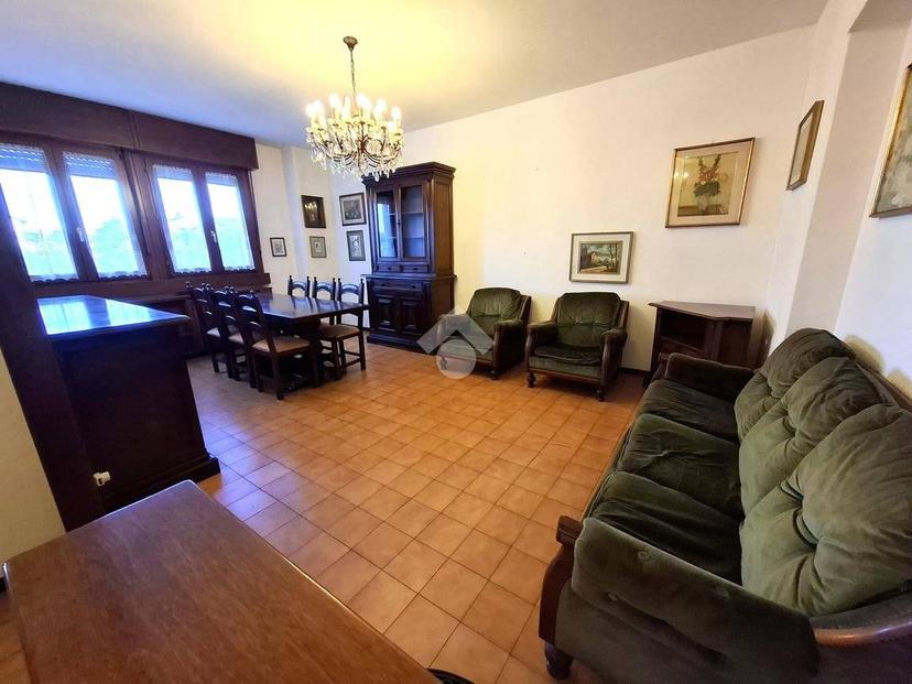 Quadrilocale buono stato, secondo piano, Zona Fiera, Verona