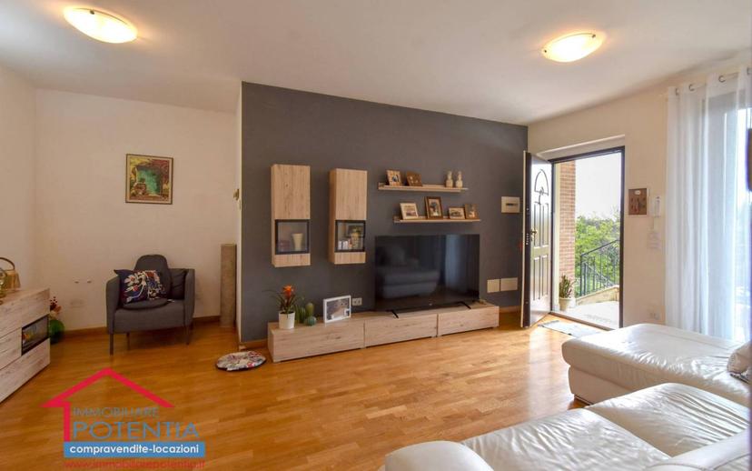 Trilocale ottimo stato, piano rialzato, Potenza Picena — foto 12 di 23