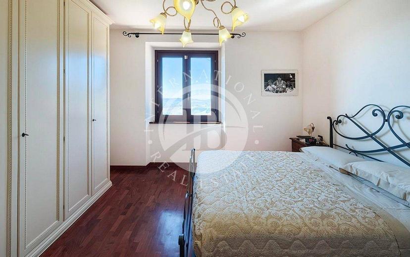 Casale, ottimo stato, 330 m², Montalto delle Marche — foto 13 di 32