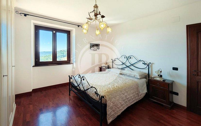 Casale, ottimo stato, 330 m², Montalto delle Marche — foto 31 di 32