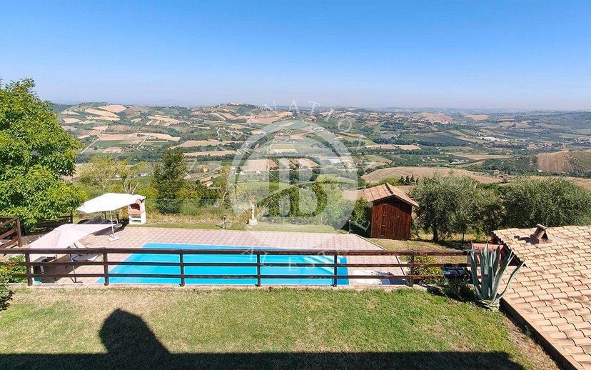 Casale, ottimo stato, 330 m², Montalto delle Marche — foto 25 di 32