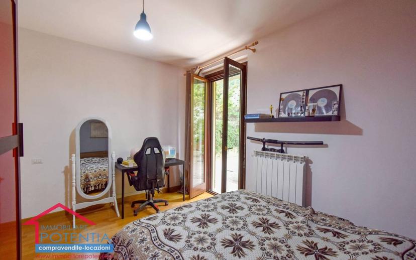 Trilocale ottimo stato, piano rialzato, Potenza Picena — foto 15 di 23