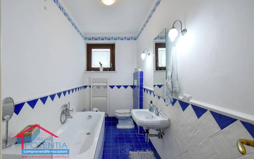 Trilocale ottimo stato, piano rialzato, Potenza Picena — foto 20 di 23