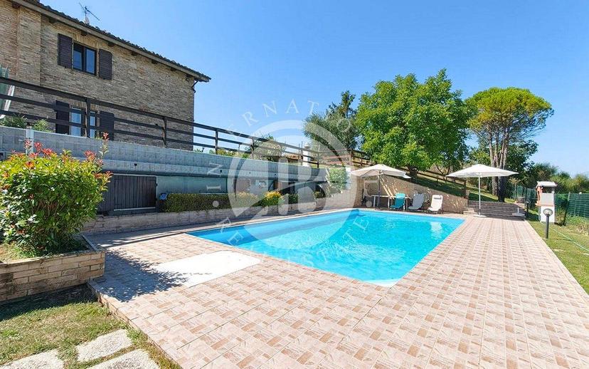 Casale, ottimo stato, 330 m², Montalto delle Marche — foto 22 di 32