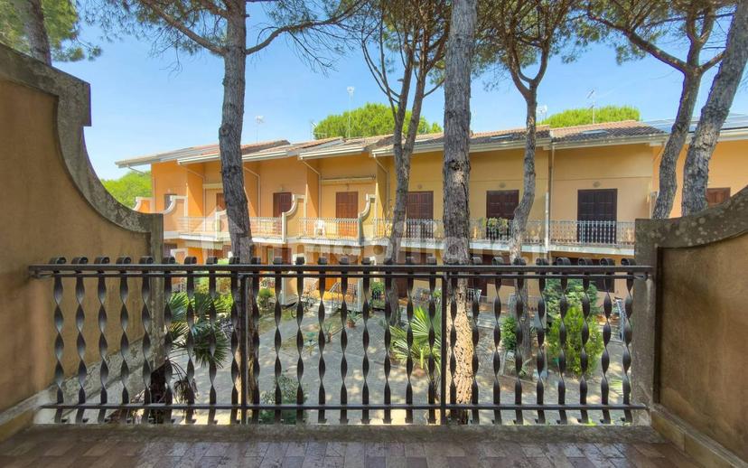 Villa a schiera via 25 Aprile 121, Centro, Lignano Sabbiadoro