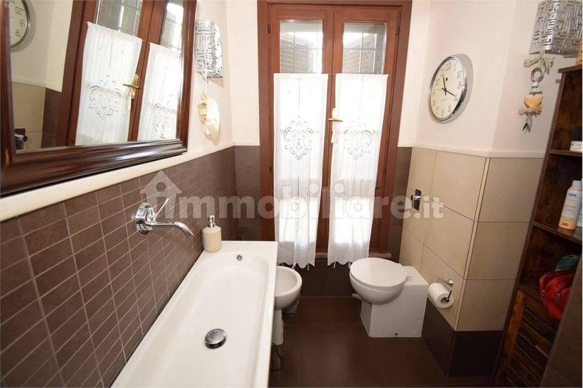 Villa unifamiliare via Francesco Bosso, 2, Porta Torino, Vercelli — foto 26 di 35