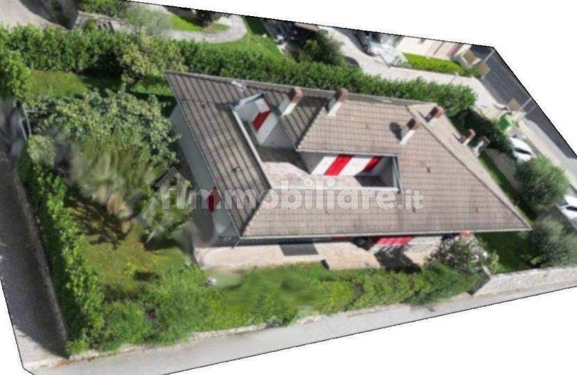 Villa plurifamiliare via Privata Lavizzari 1, Regoledo, Cosio Valtellino