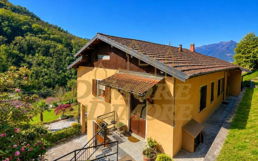 Villa unifamiliare via A. Bertoni 49, Colmegna, Luino — foto 7 di 60