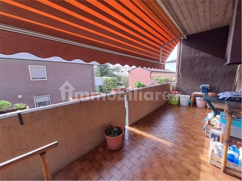 Appartamento via cavour, 4/D, Castel d'Azzano — foto 3 di 35