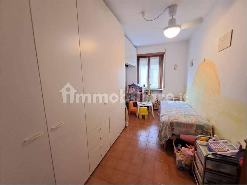 Appartamento via cavour, 4/D, Castel d'Azzano — foto 23 di 35
