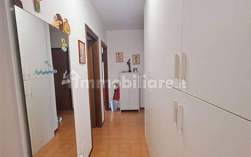 Appartamento via cavour, 4/D, Castel d'Azzano — foto 26 di 35