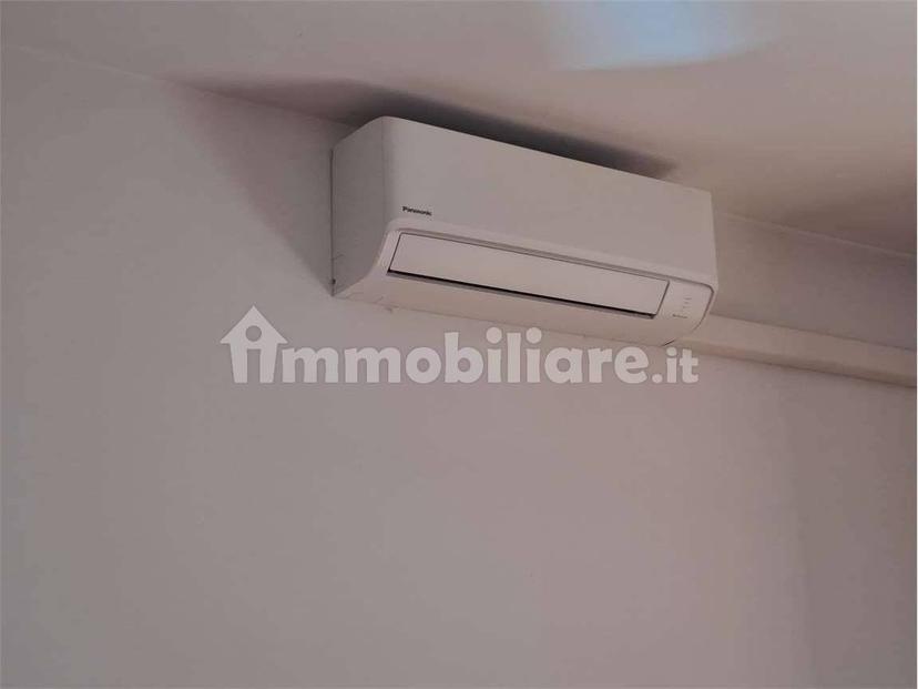 Appartamento via cavour, 4/D, Castel d'Azzano — foto 11 di 35