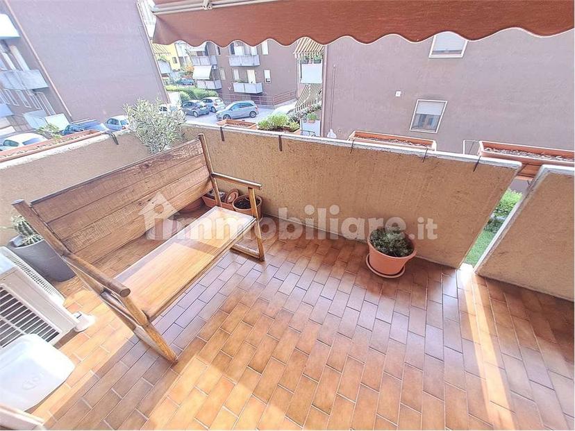Appartamento via cavour, 4/D, Castel d'Azzano — foto 17 di 35