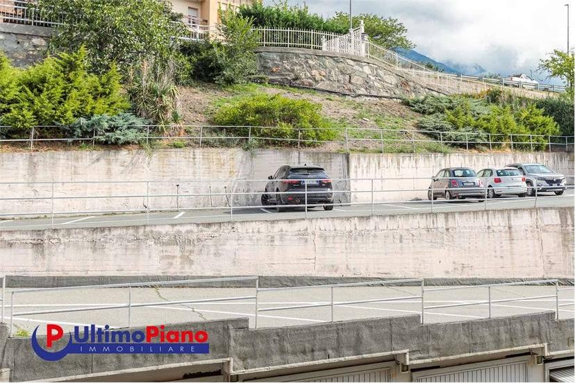 Appartamento viale Gran San Bernardo, 30, Centro, Aosta — foto 43 di 44