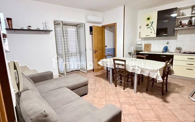 Trilocale via Solferino 19, Mezzojuso — foto 2 di 20