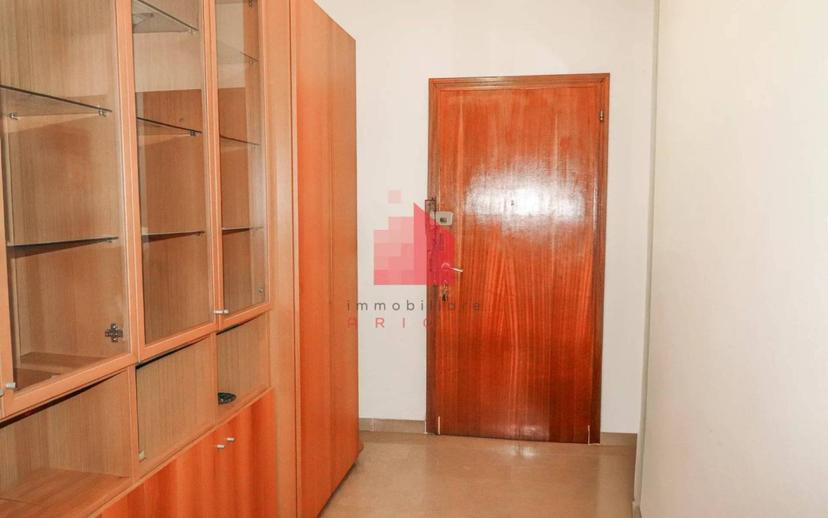 Trilocale buono stato, sesto piano, Centro, Ostiglia