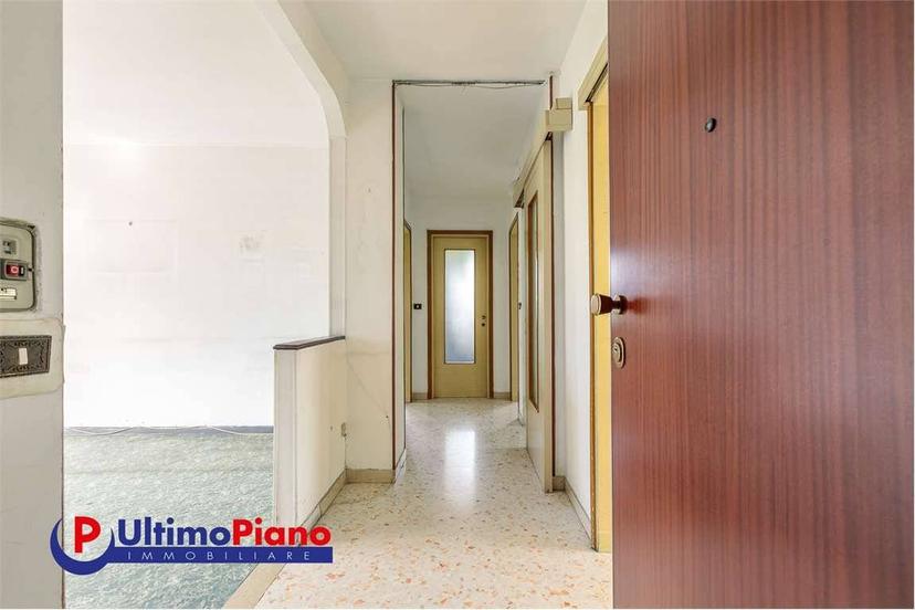 Trilocale via Buthier, 34, Centro, Aosta — foto 23 di 25