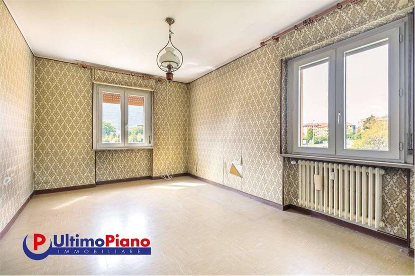 Trilocale via Buthier, 34, Centro, Aosta — foto 24 di 25