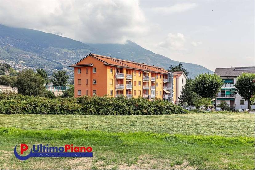 Trilocale via Buthier, 34, Centro, Aosta — foto 11 di 25