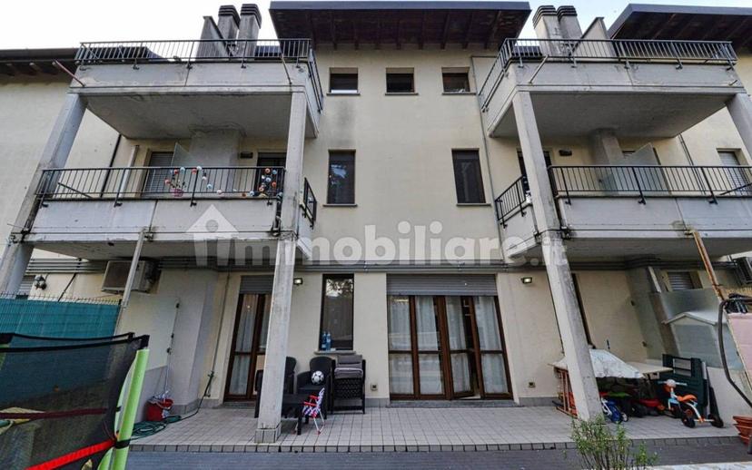 Villa a schiera via Tettamanti, Gaggino, Faloppio — foto 2 di 24