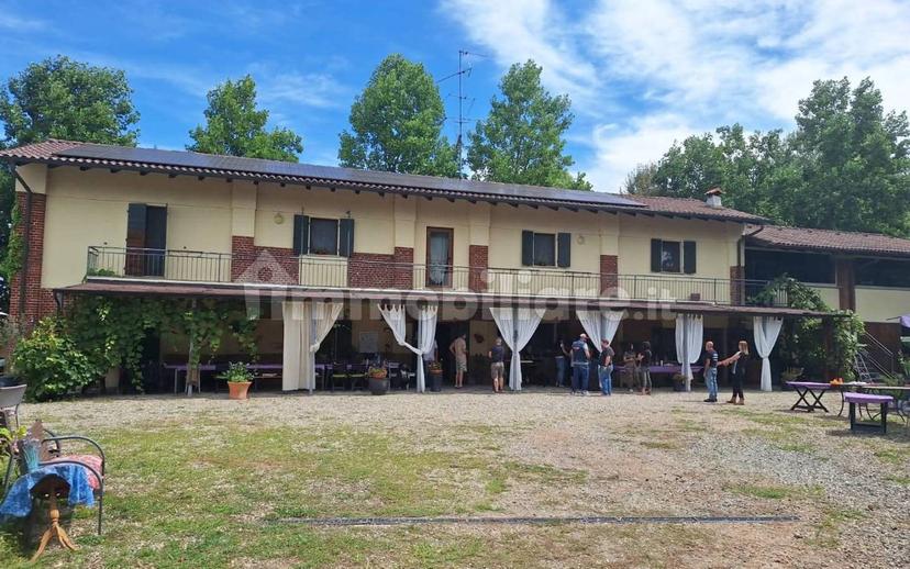 Villa plurifamiliare Cascina Moderna 7, Tricerro — foto 2 di 6