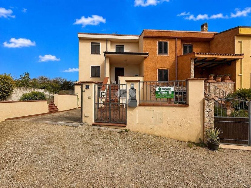 Appartamento via Monte Columba 20, Centro, Sorso — foto 19 di 48