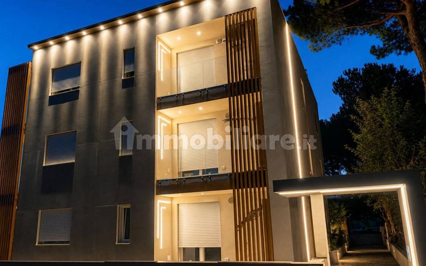 Quadrilocale 113 m², Centro, Cervia