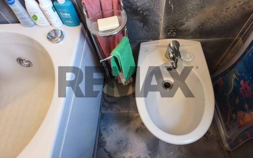Trilocale buono stato, secondo piano, Borghetto Santo Spirito — foto 2 di 71