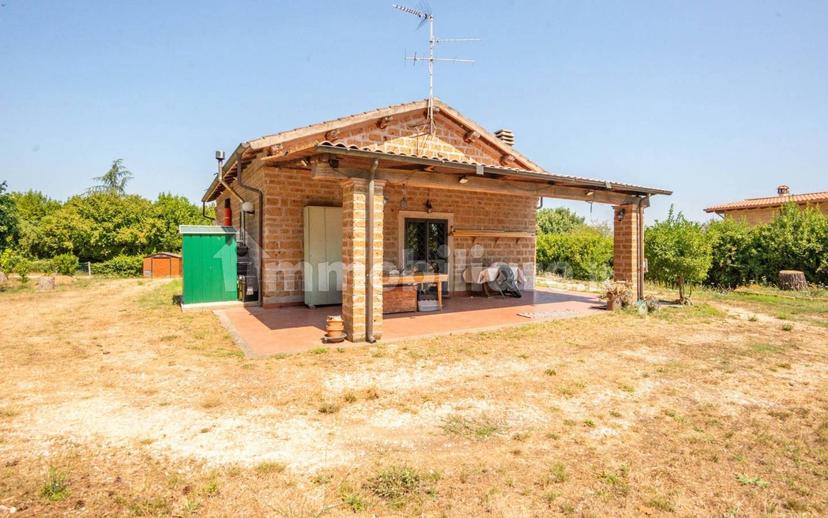 Villa unifamiliare via dei Piani, Nepi — foto 3 di 42
