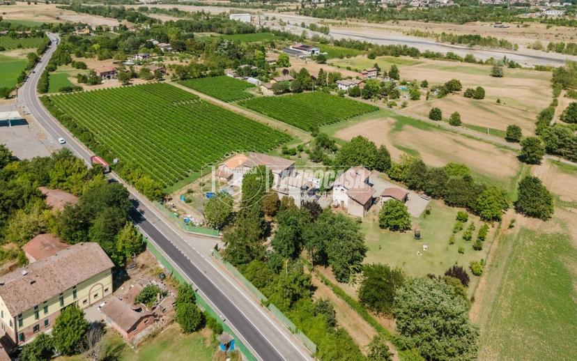 Terratetto unifamiliare 322 m², nuova, Salvaterra, Casalgrande — foto 4 di 29
