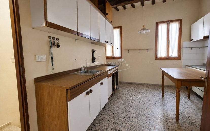 Trilocale da ristrutturare, piano terra, Sansepolcro — foto 4 di 4