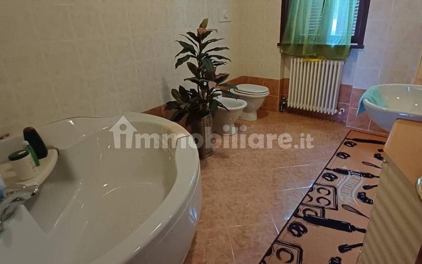 Villa unifamiliare, ottimo stato, 350 m², Centro, Rivergaro — foto 3 di 36
