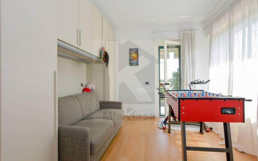 Quadrilocale via Alessandro Manzoni 127, Uboldo — foto 3 di 29